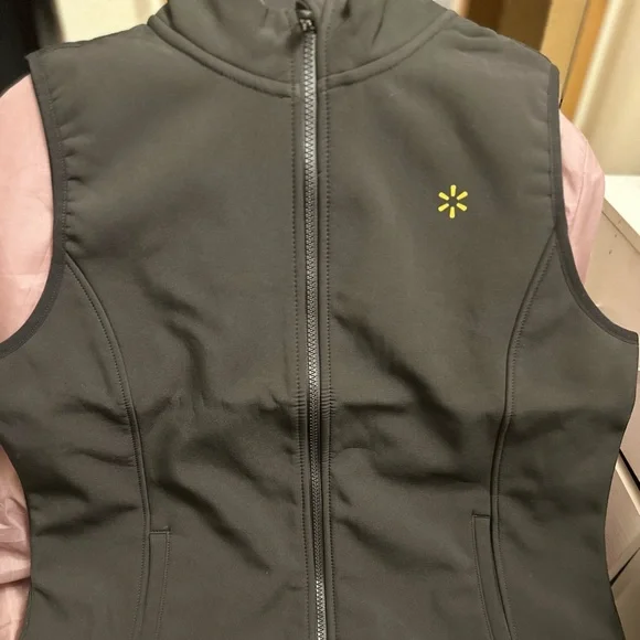 Walmart spark Women’s size medium